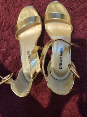 Gold comfortable size 6.5 shoes
